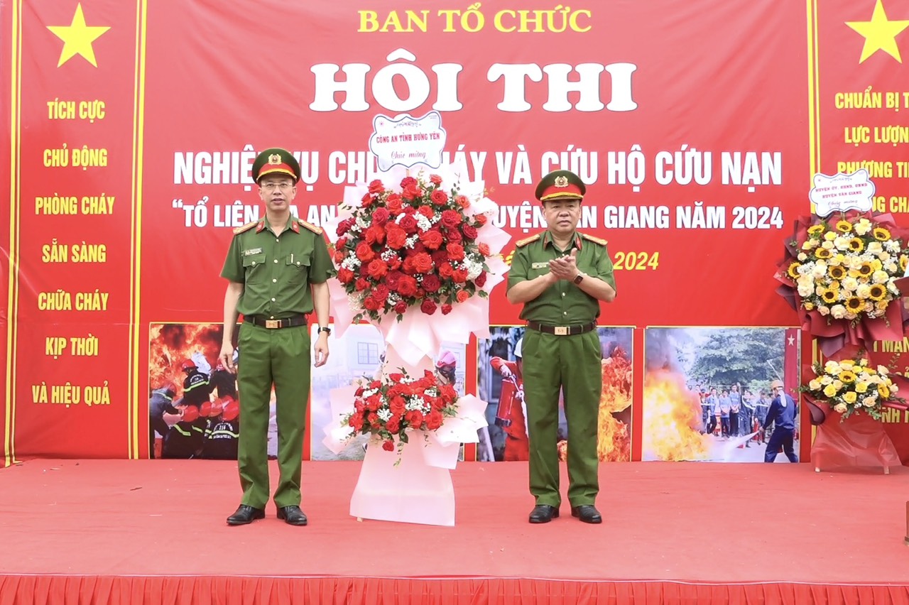   Văn Giang tổ chức Hội thi nghiệp vụ chữa cháy và cứu nạn cứu hộ “Tổ liên gia an toàn PCCC” năm 2024