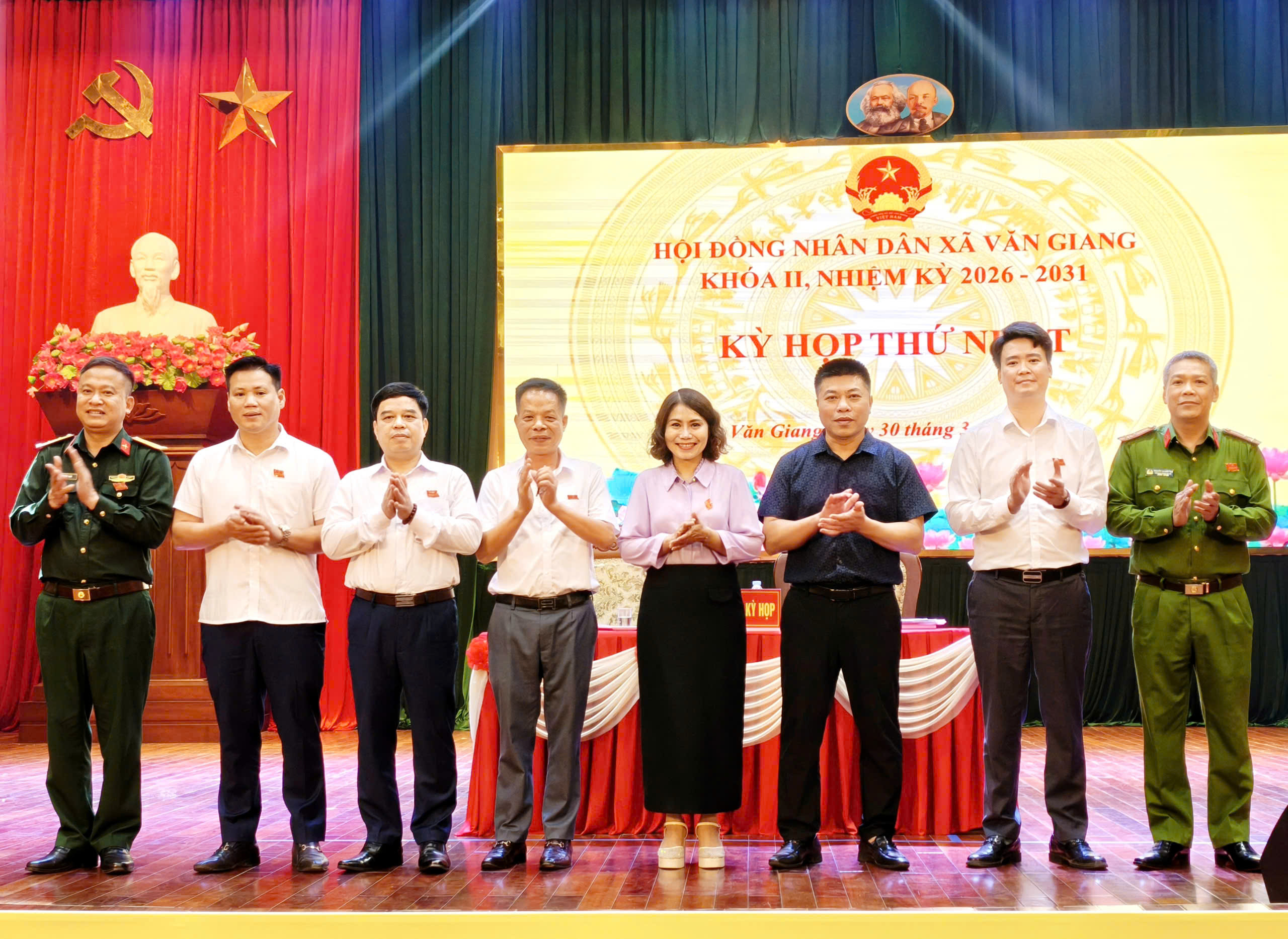 HĐND xã Văn Giang khóa II, nhiệm kỳ 2026 - 2031  tổ chức kỳ họp thứ nhất