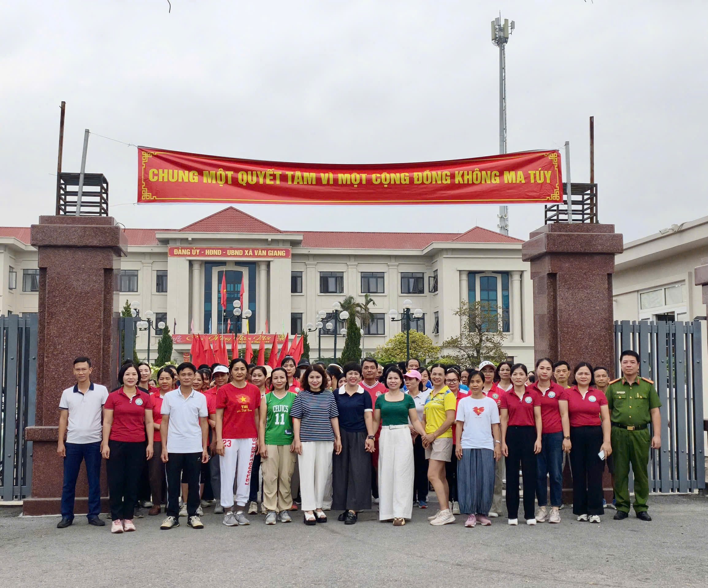 Xã Văn Giang Tham gia Lễ Mít tinh trực tuyến toàn quốc và hoạt động chạy hưởng ứng Tháng hành động phòng, chống ma túy năm 2026