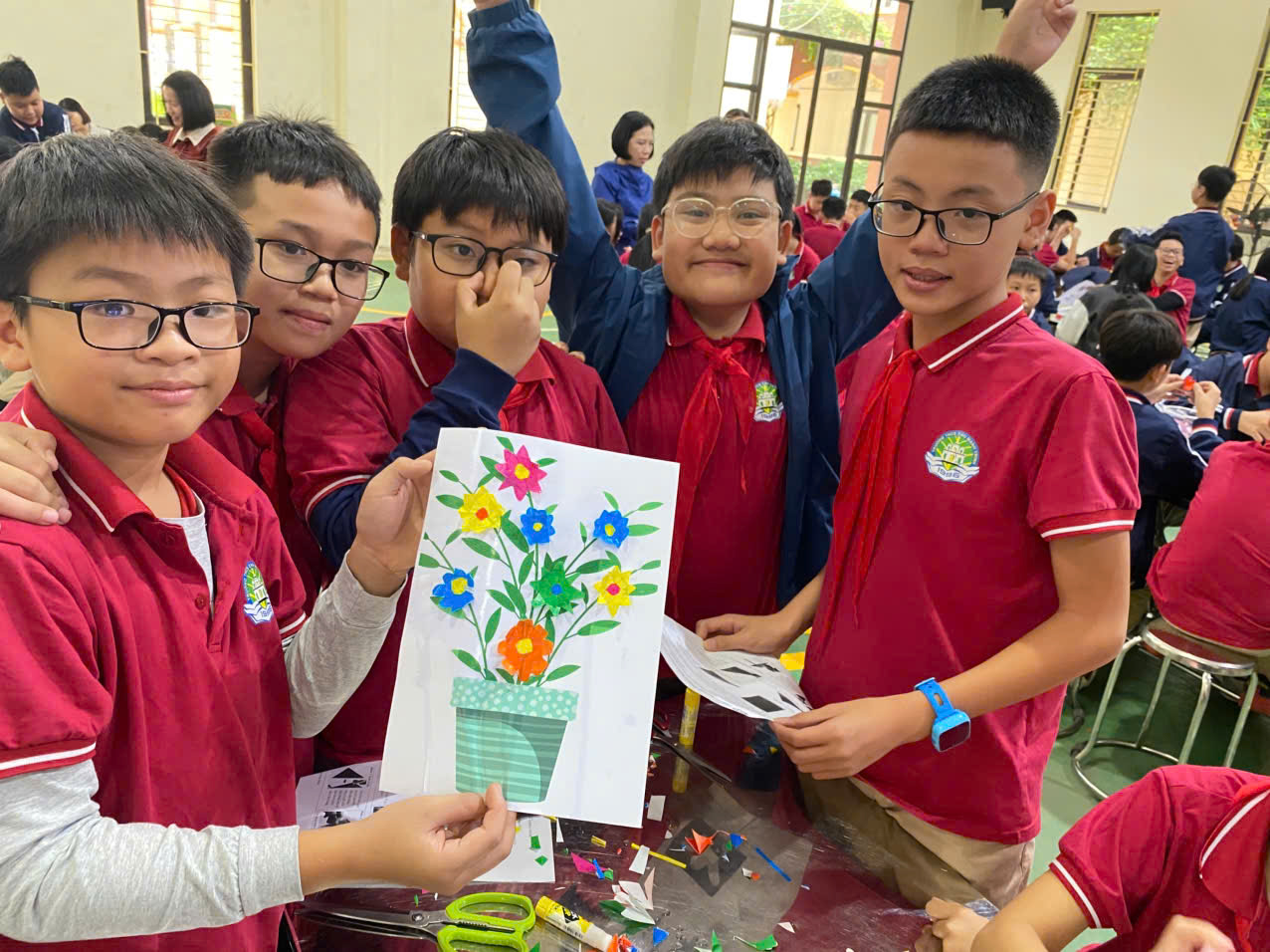 “KHÁM PHÁ KHOA HỌC CÙNG CÁC THÍ NGHIỆM VUI” HOẠT ĐỘNG CỦA CLB STEM TRƯỜNG CHU MẠNH TRINH