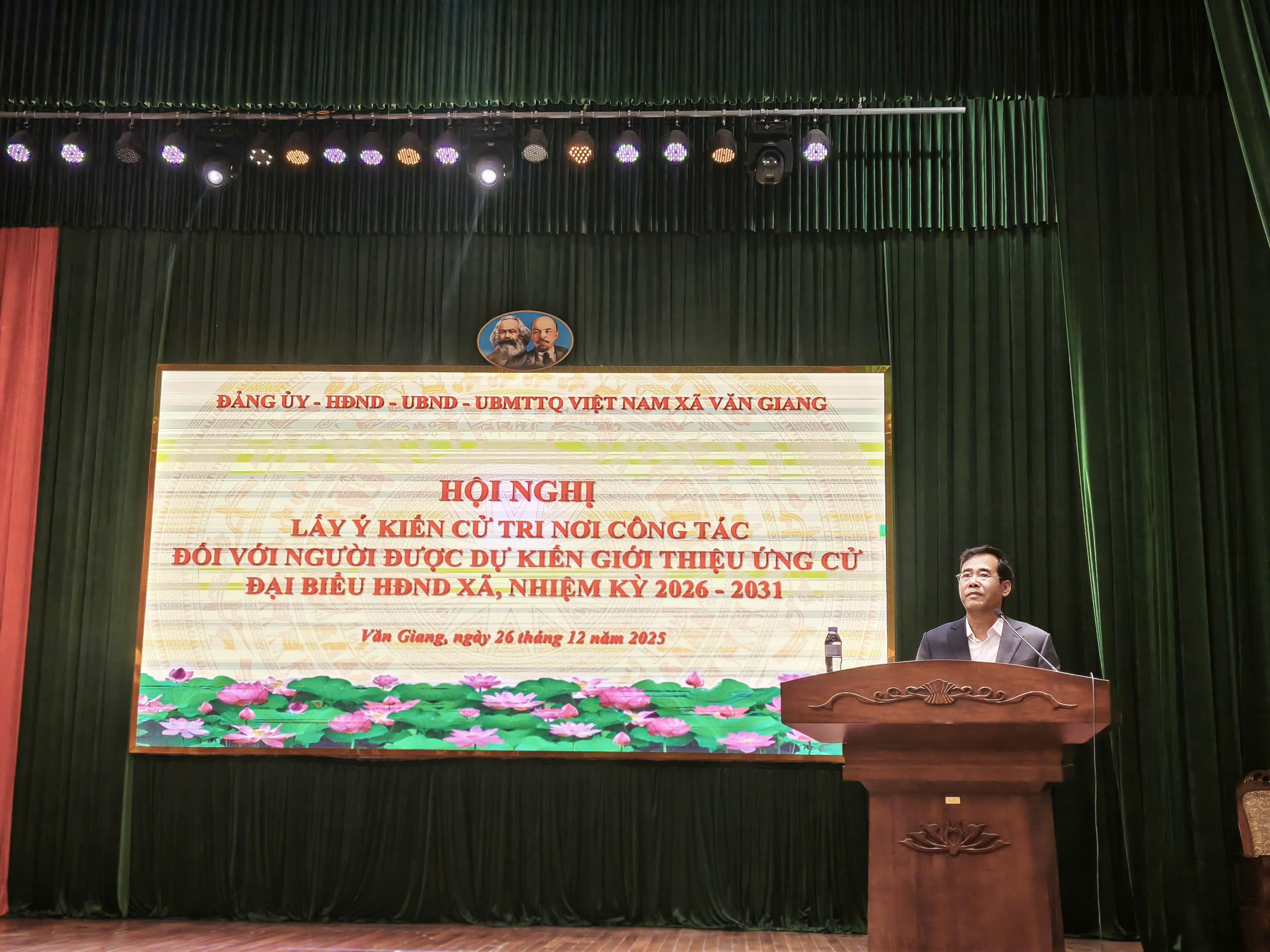 Xã Văn Giang lấy ý kiến cử tri nơi công tác đối với người được dự kiến giới thiệu ứng cử đại biểu HĐND xã, nhiệm kỳ 2026- 2031