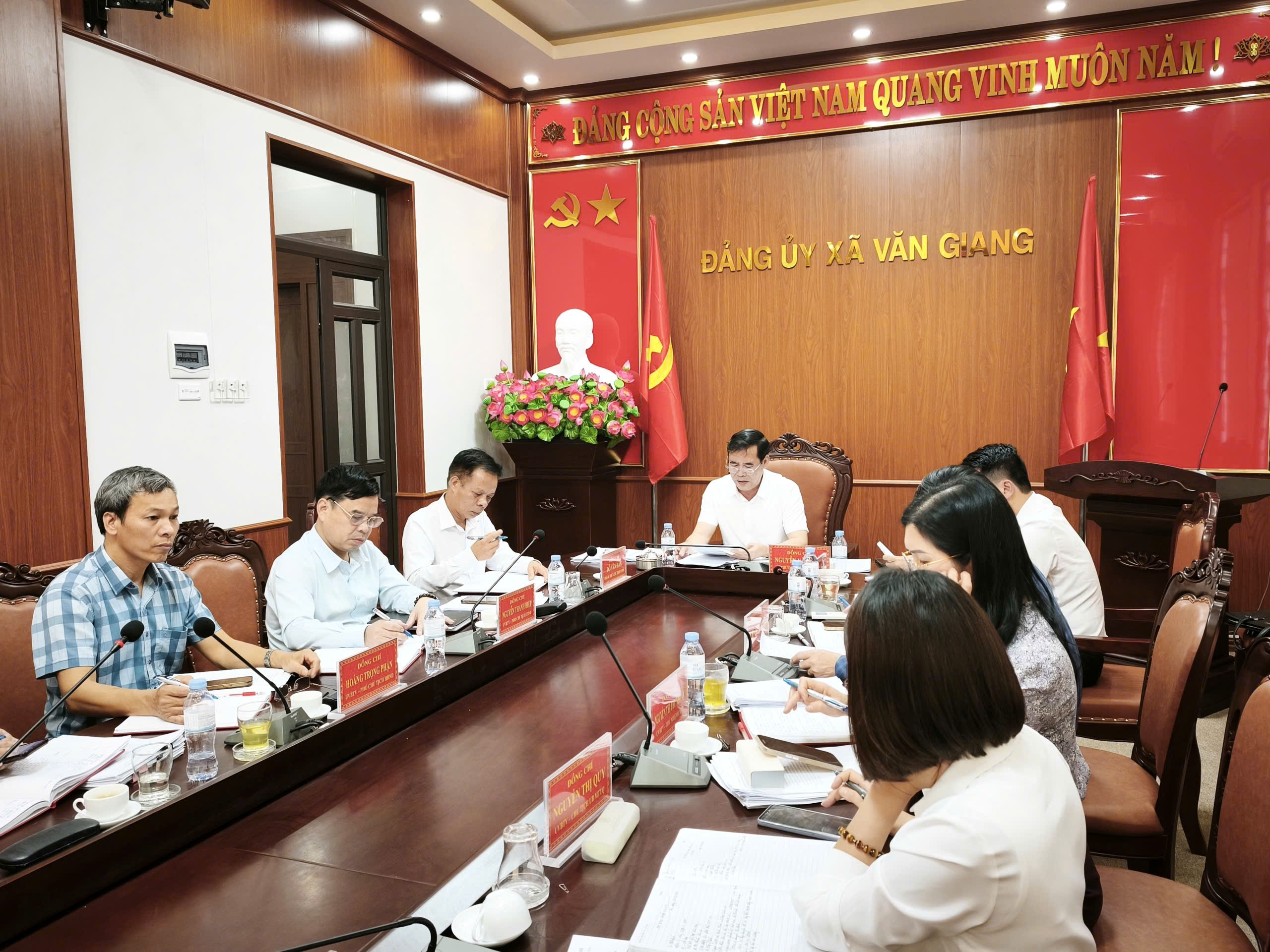 Ban Chỉ đạo bầu cử xã Văn Giang đã tổ chức hội nghị triển khai  các nhiệm vụ về công tác bầu cử đại biểu Quốc hội khóa XVI và  đại biểu HĐND các cấp nhiệm kỳ 2026 – 2031
